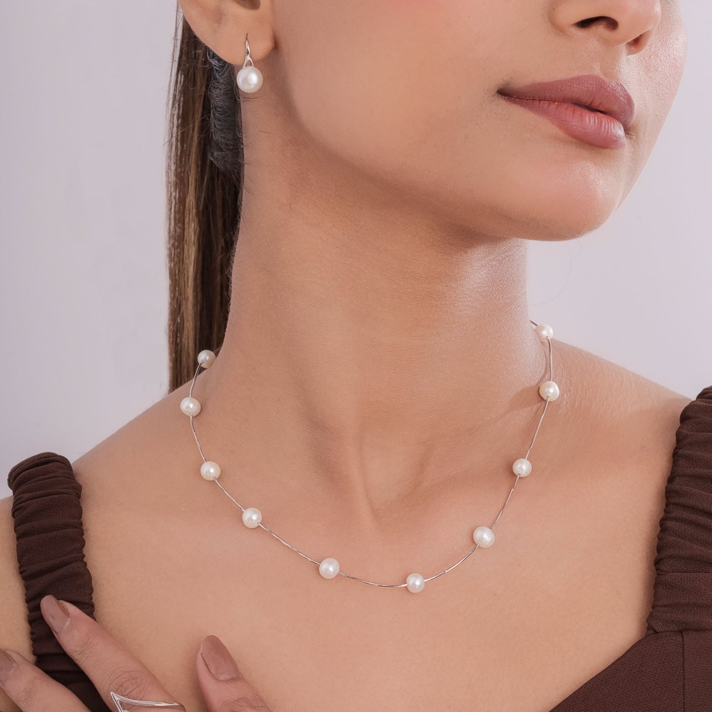 Classic White Pearl Necklace