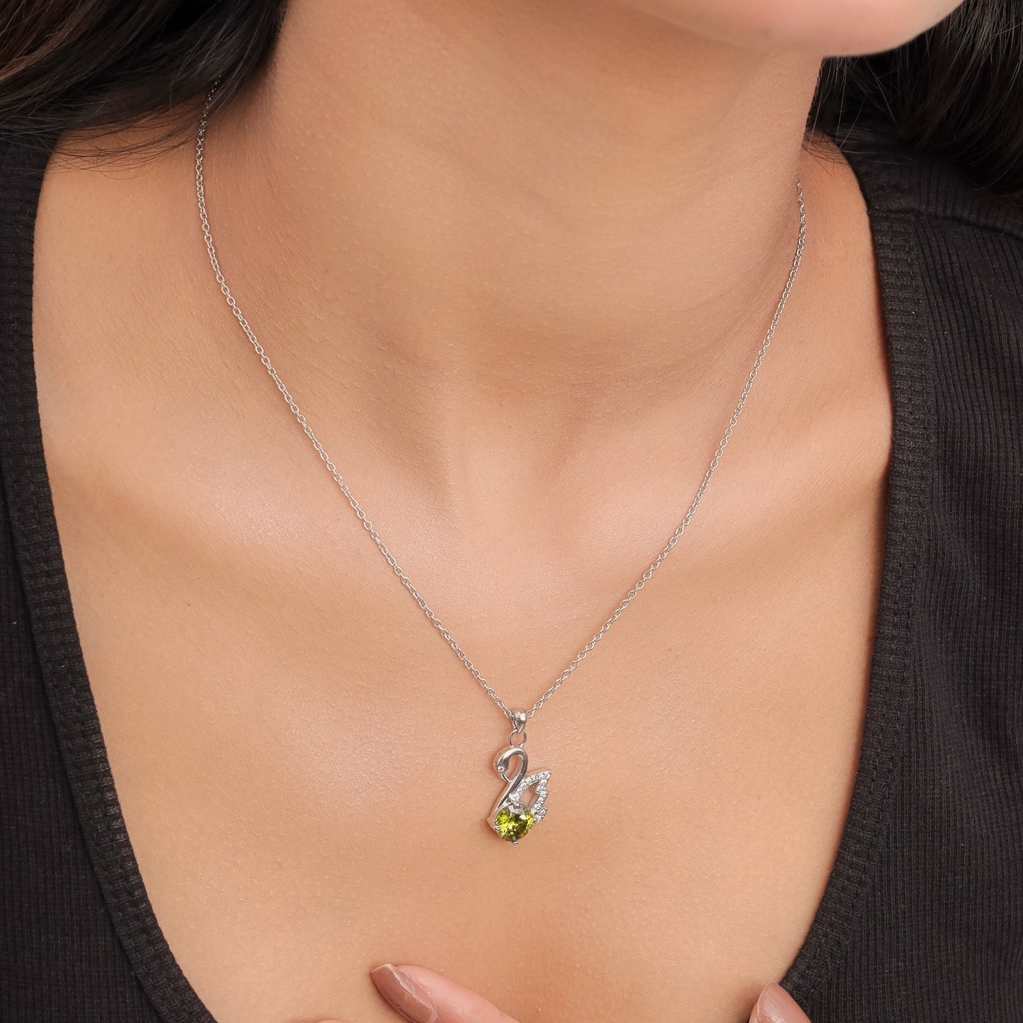 Graceful Swan Necklace - A Symbol of Elegance and Radiance
