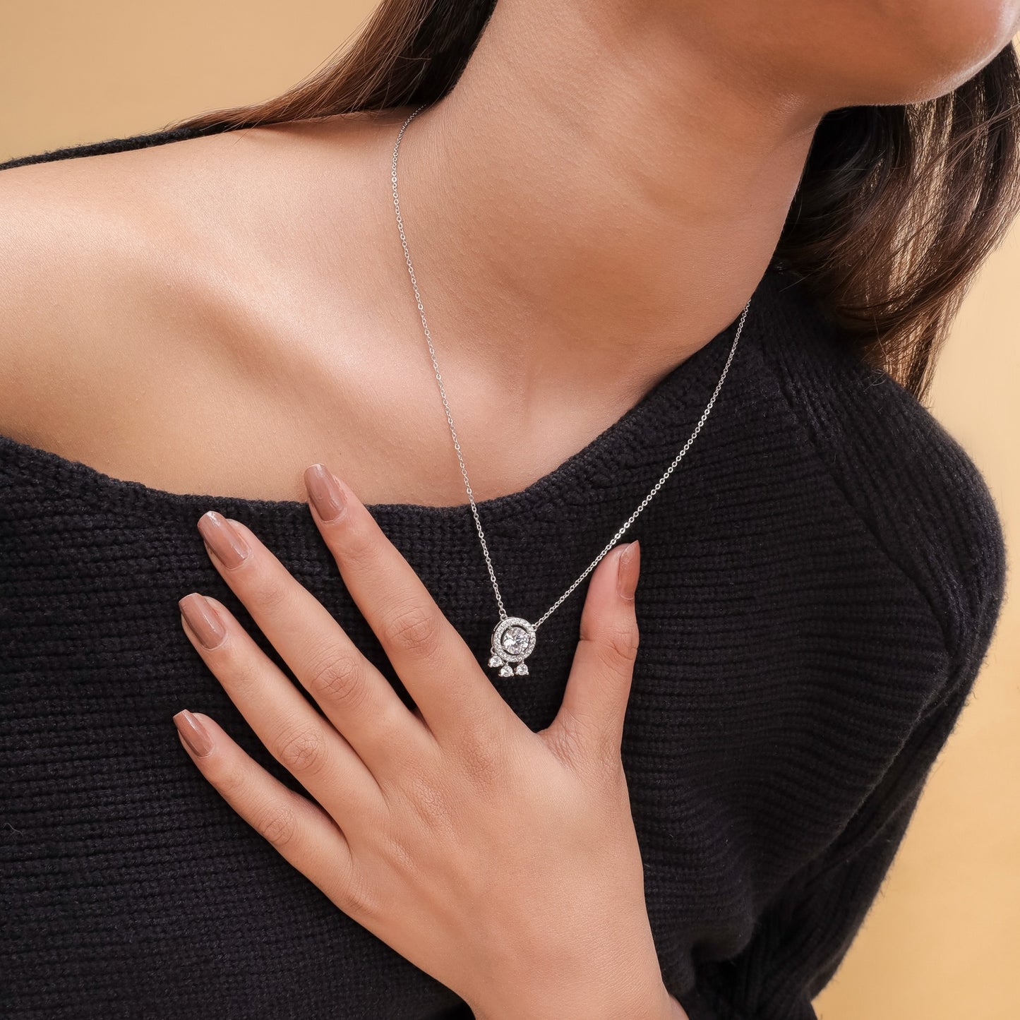 Dangling Solitaire Charm Pendant