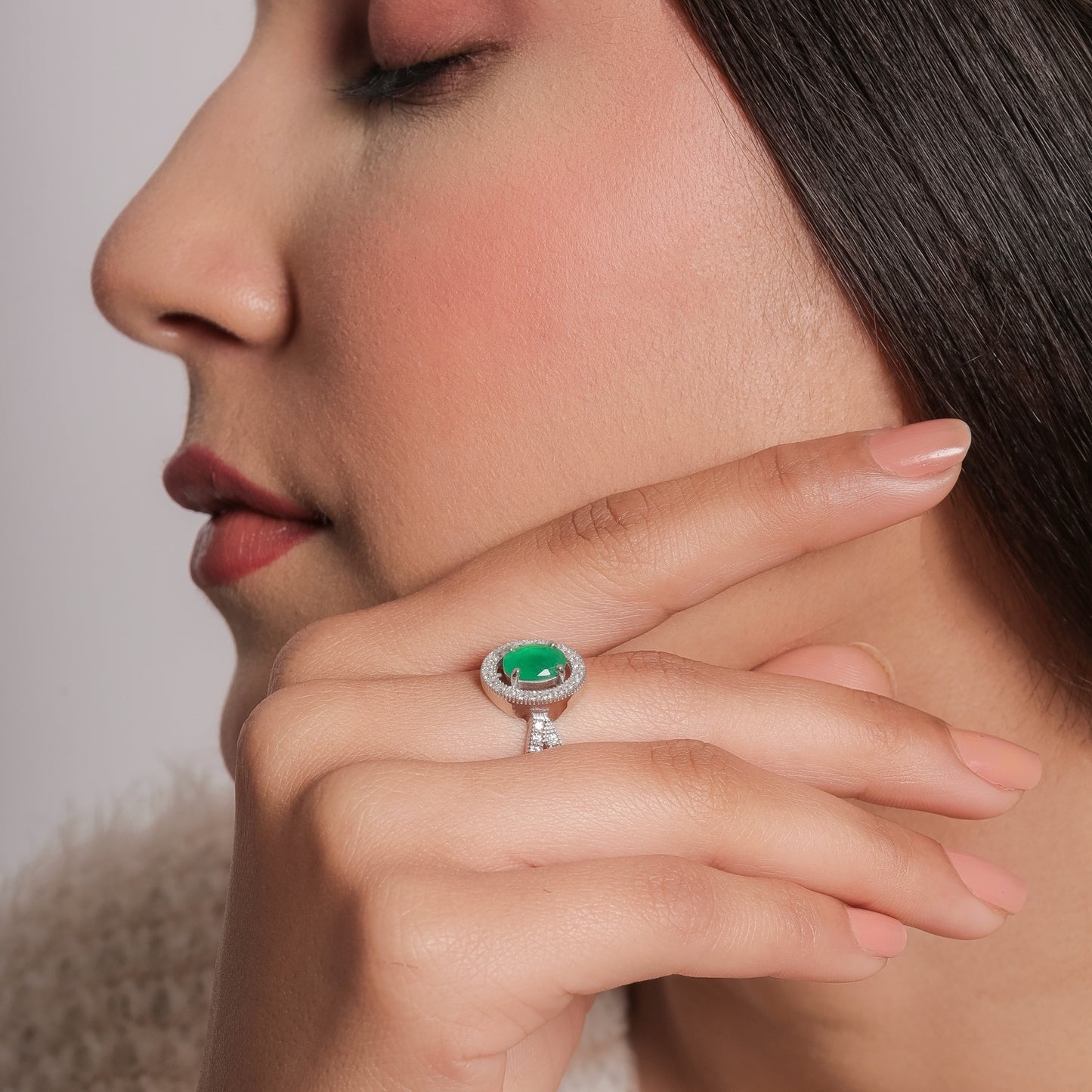 Magic Emerald Ring