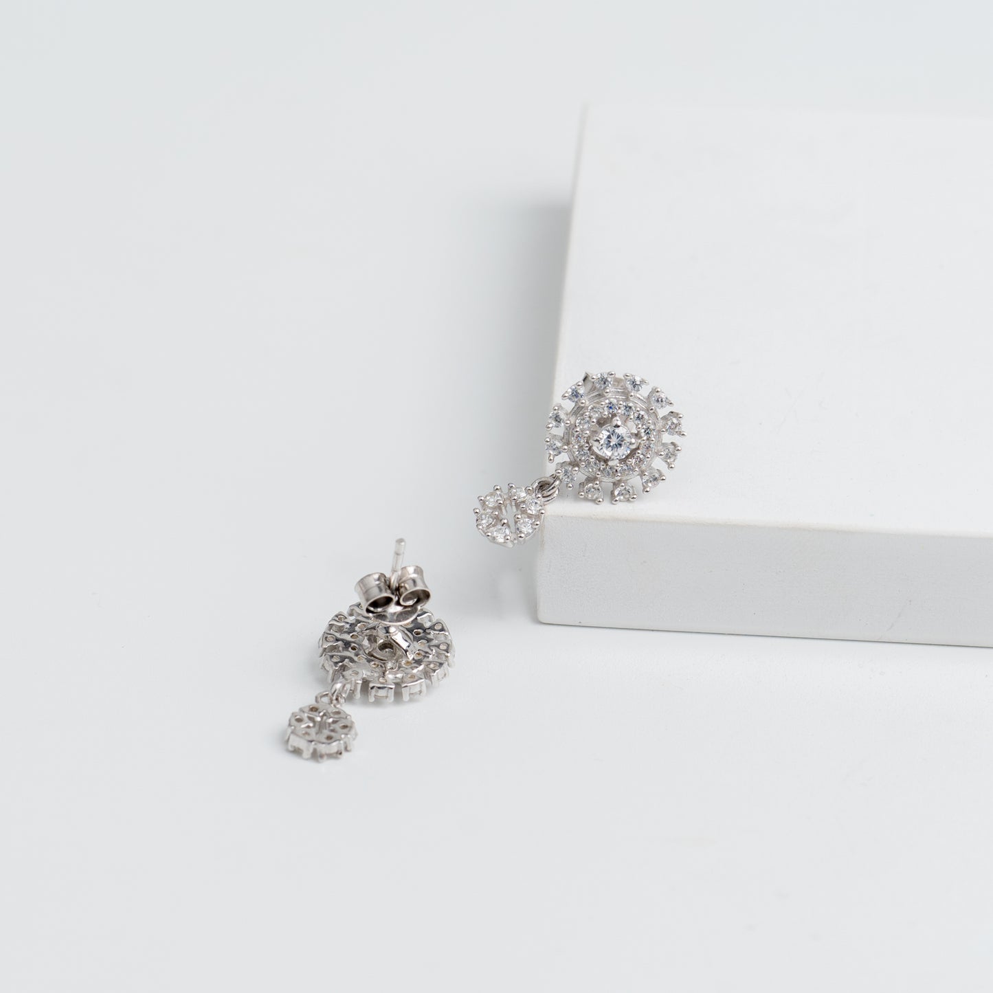 Glittering Crystal Drops Earring