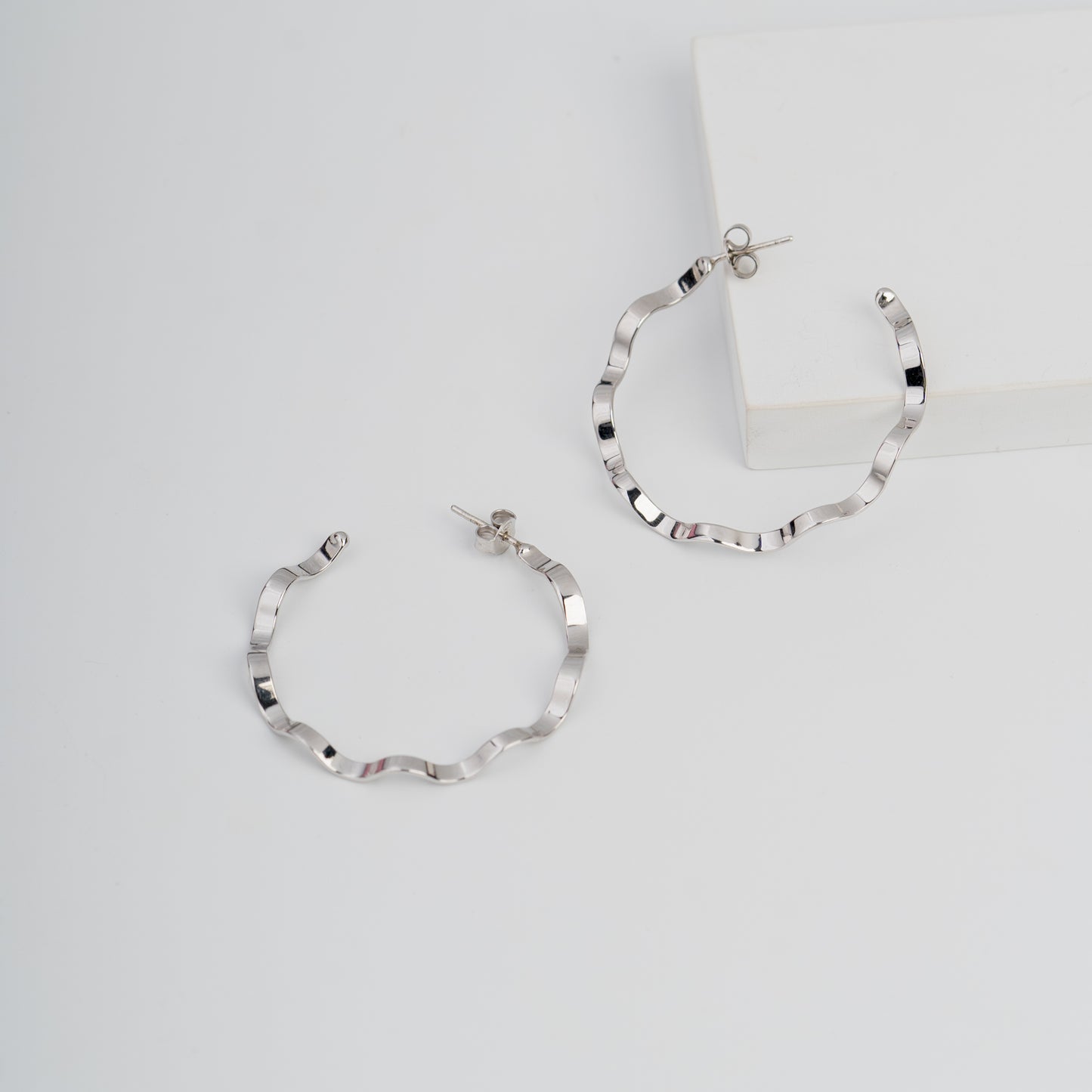 Circle Wave Earrings