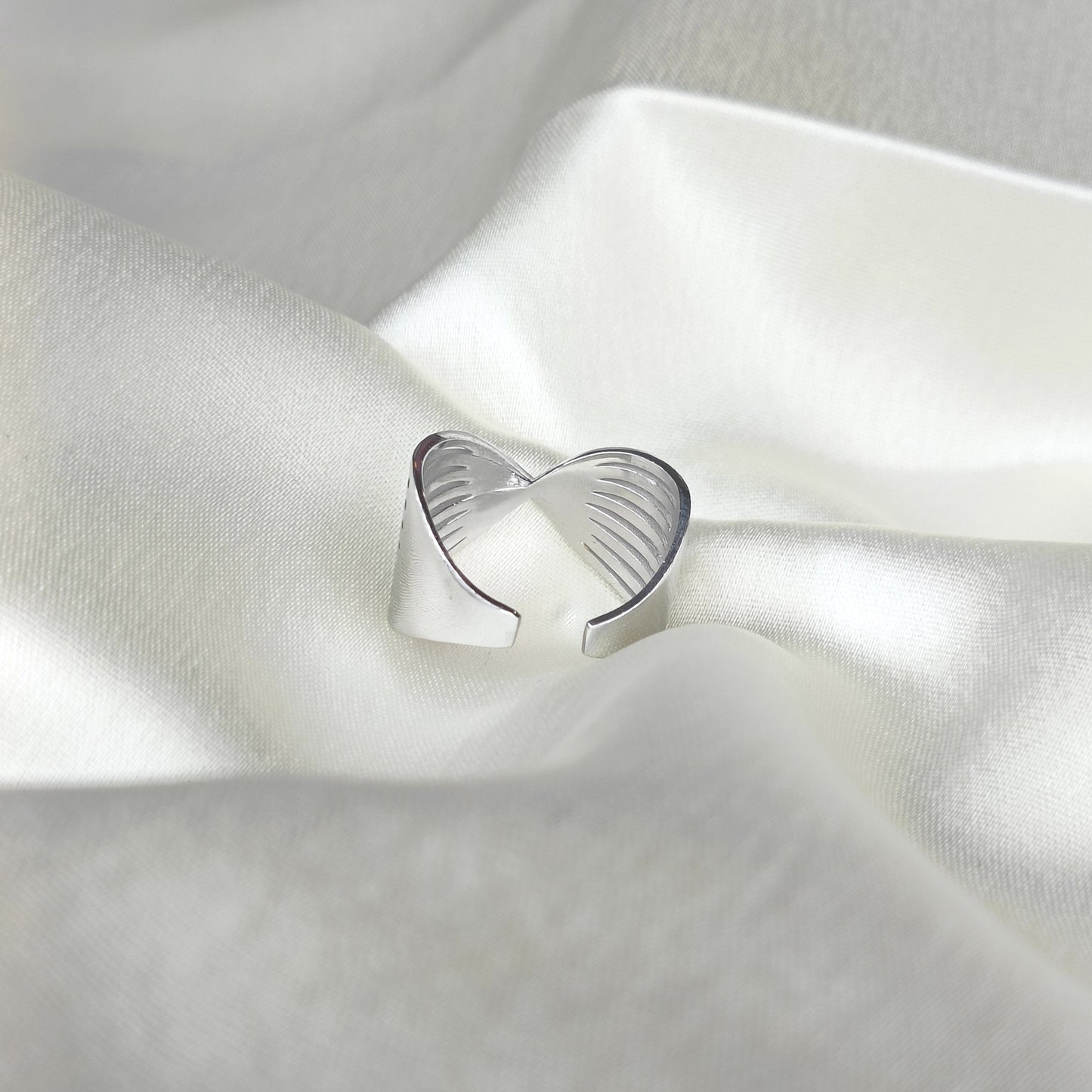 Graceful Ribbon Loop Silver Ring
