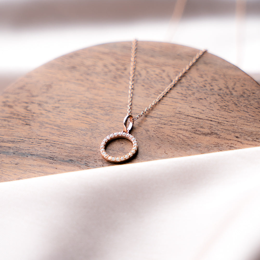 SILVER CIRCLE PENDANT