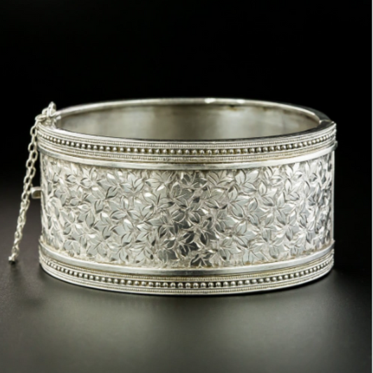 A HISTORY OF SILVER IN JEWELRY