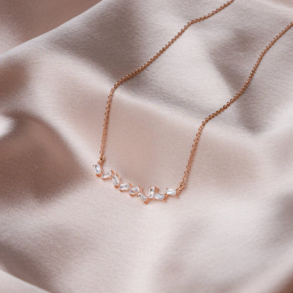 ZIig Zag Bagutte Love Necklace