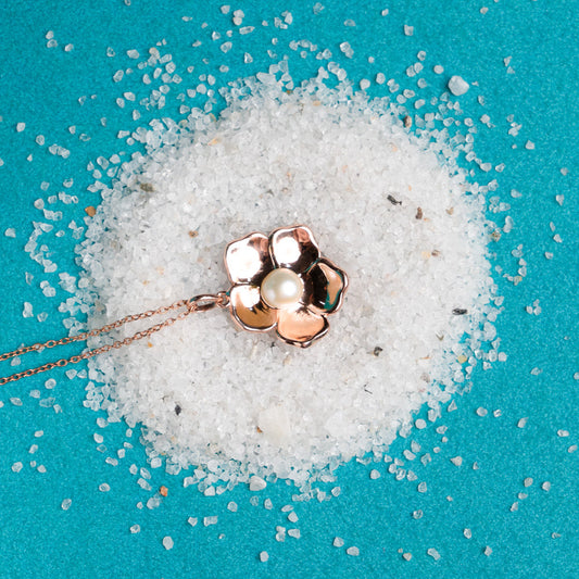 ROSE GOLD PEARL DAISIES PENDANT
