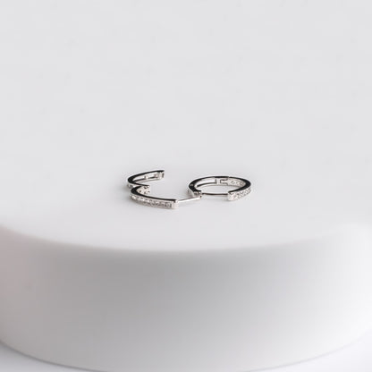 Poppy white huggies earrings