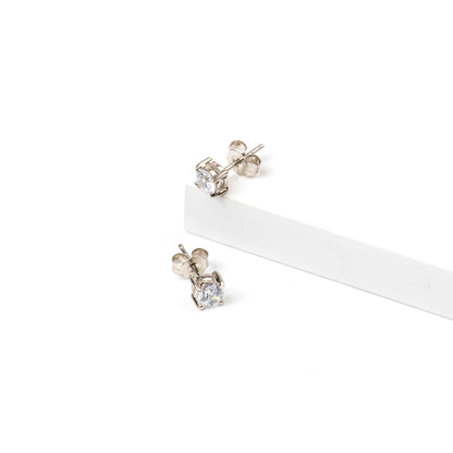 Solitaire Silver Stud