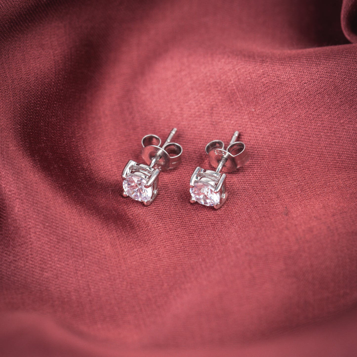 Solitaire Silver Stud