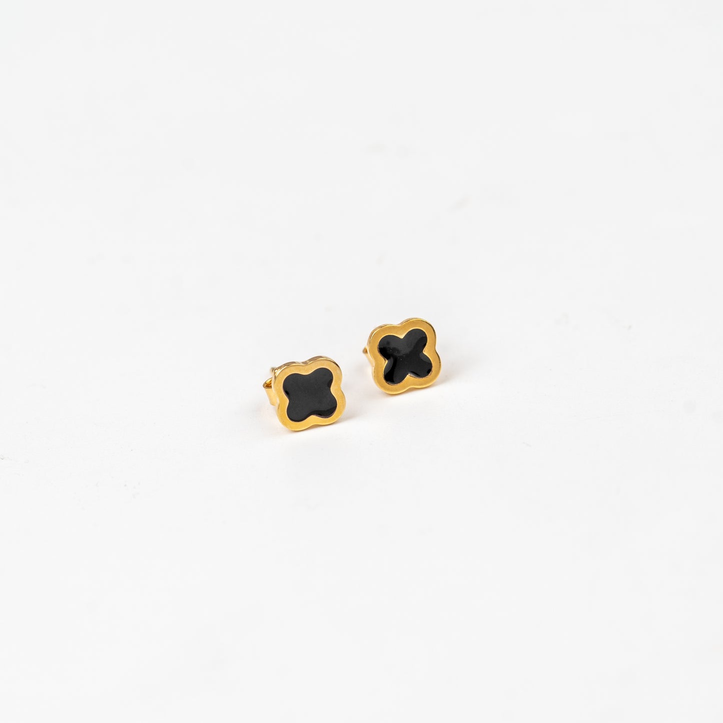 Onyx Flower Studs