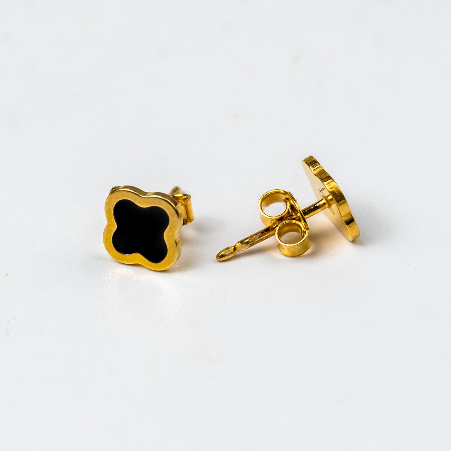 Onyx Flower Studs