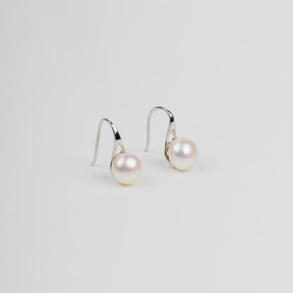 Teardrop Pearl Beauty Earring