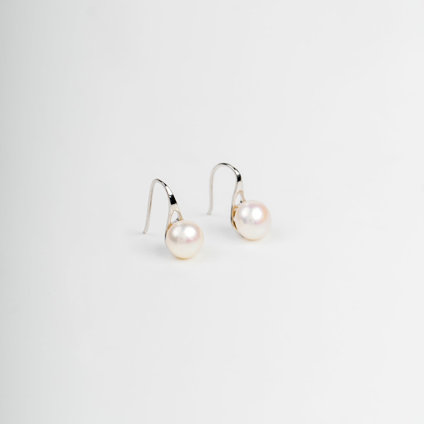 Teardrop Pearl Beauty Earring