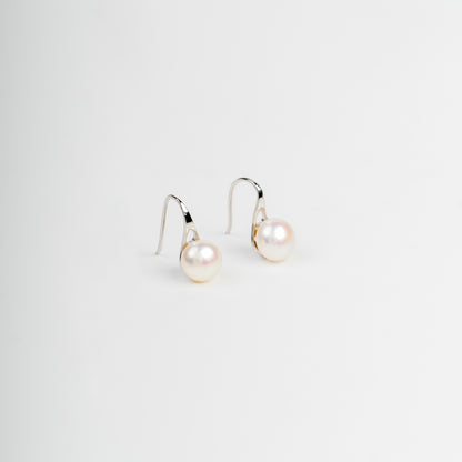 Teardrop Pearl Beauty Earring