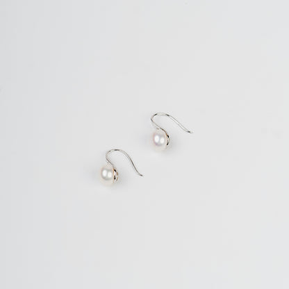 Teardrop Pearl Beauty Earring