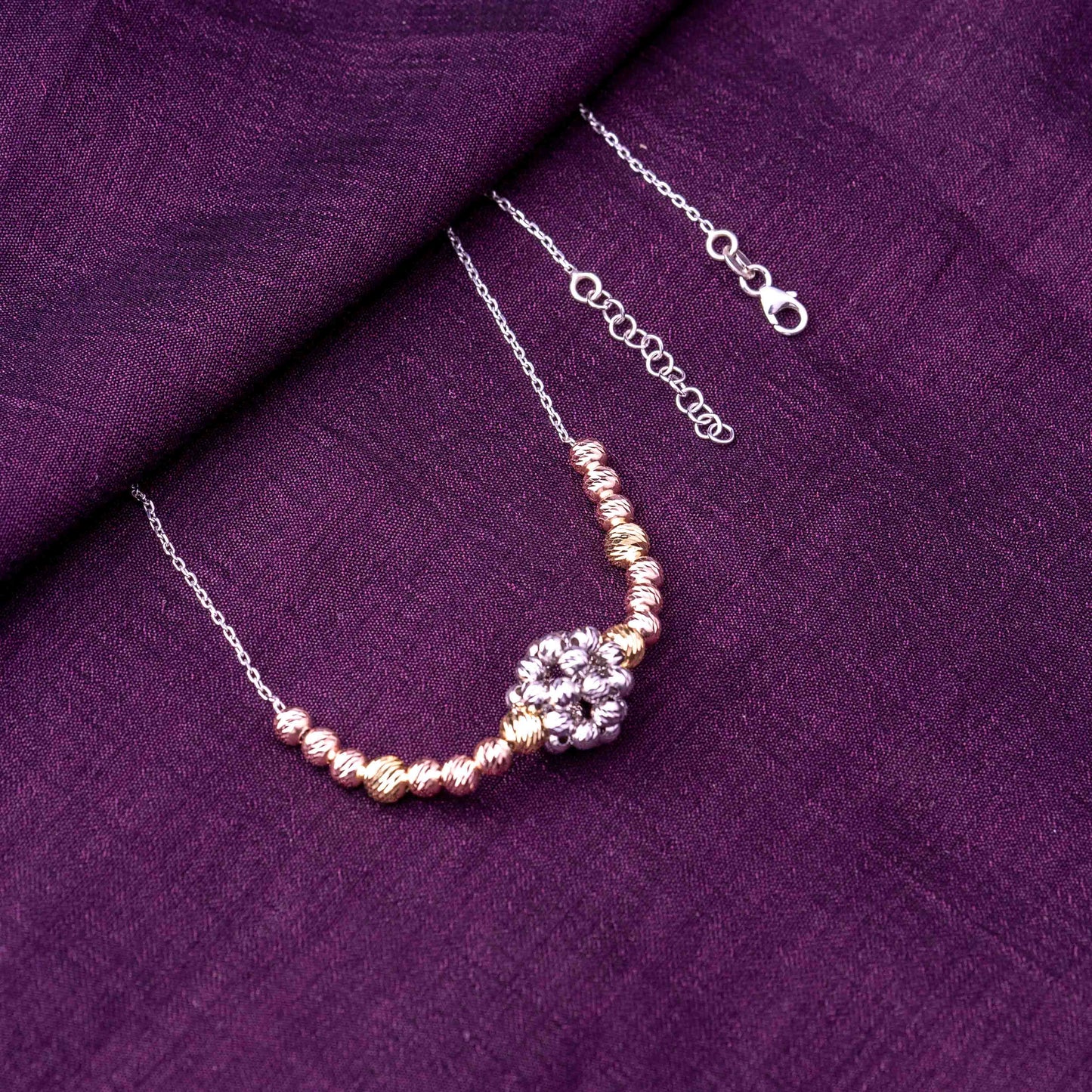 Elegant Twist Necklace