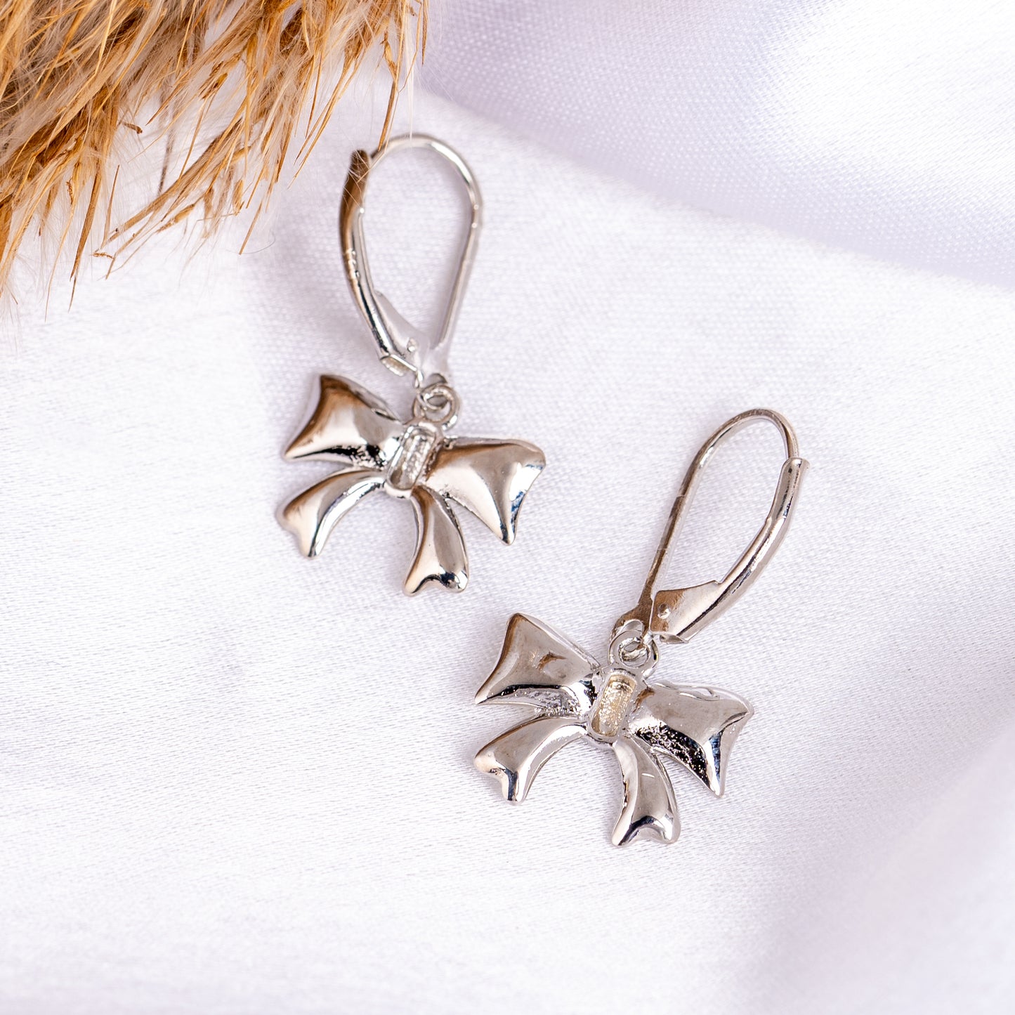 Gracefull Bow Knot Earring