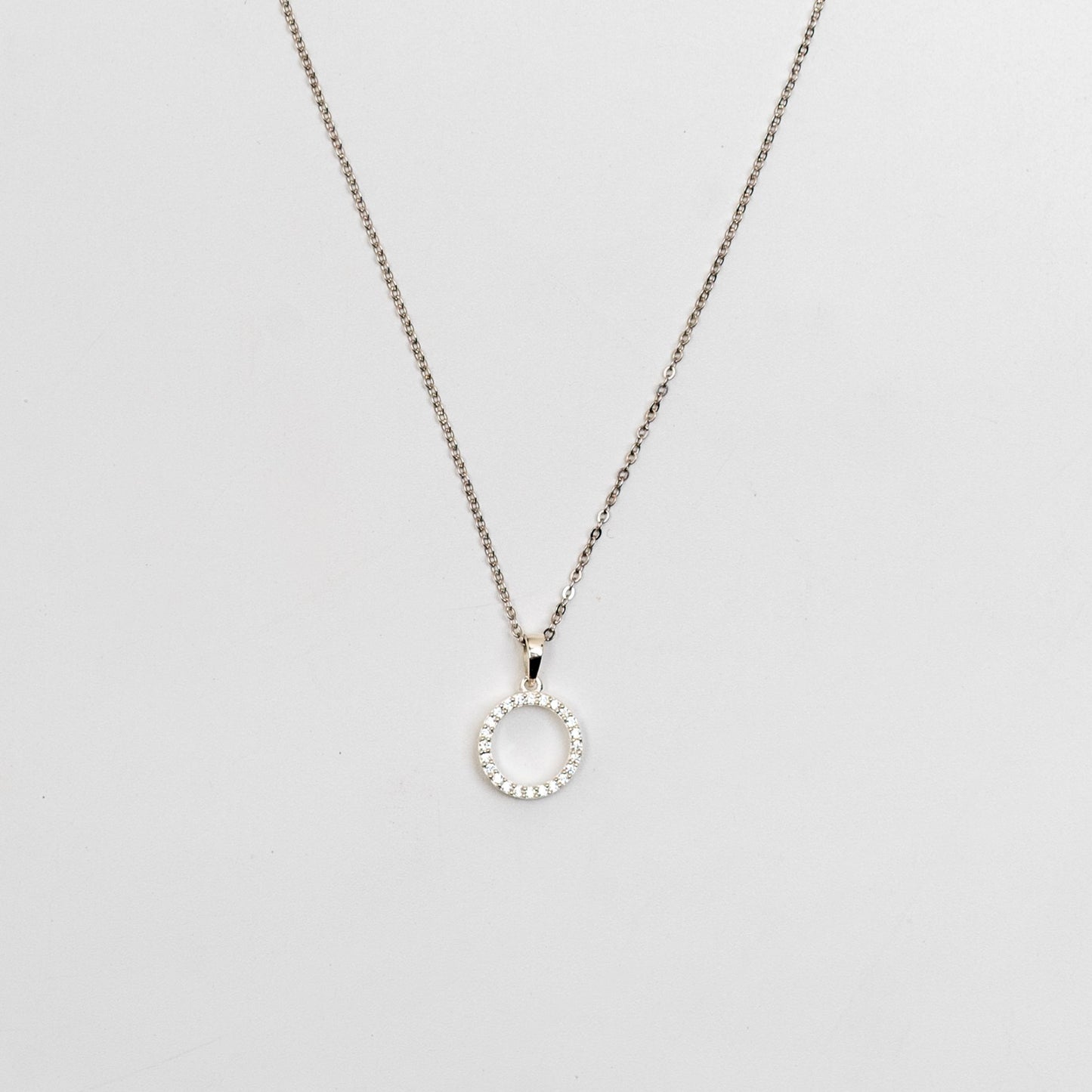 SILVER CIRCLE PENDANT