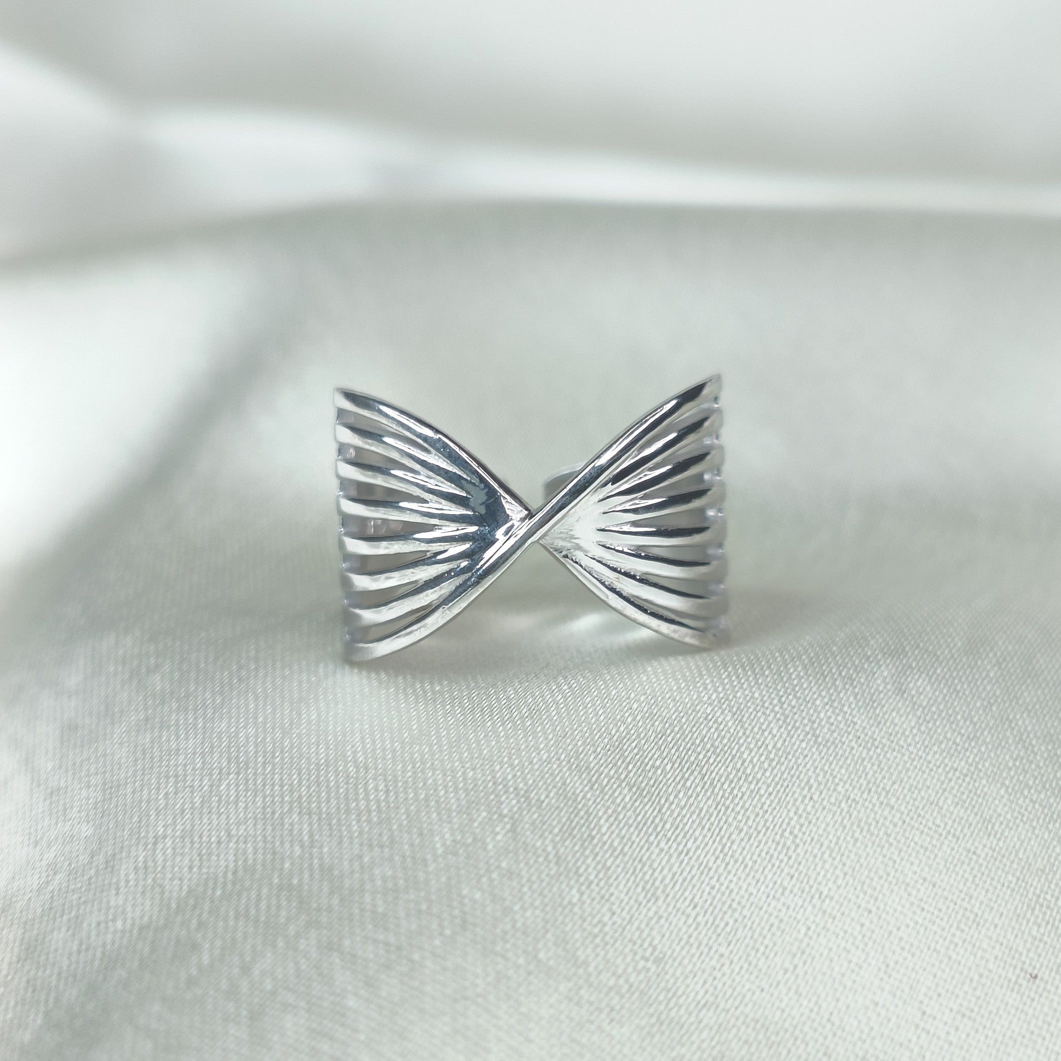 Graceful Ribbon Loop Silver Ring | 925 Sterling Silver