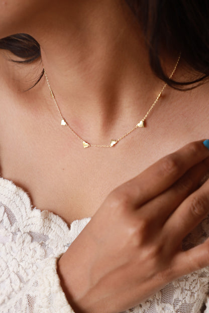 Hearts in a row choker golden necklace