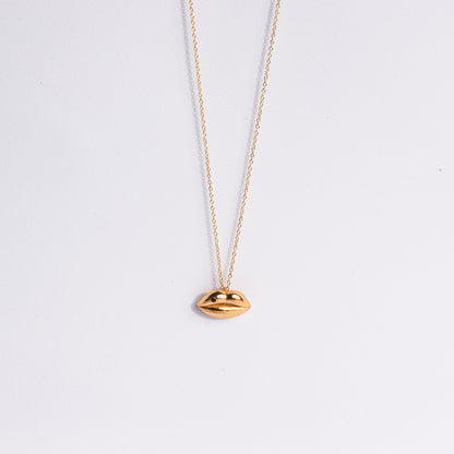 Pouty Lips Silver necklace