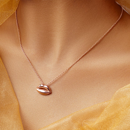 Pouty Lips Silver necklace