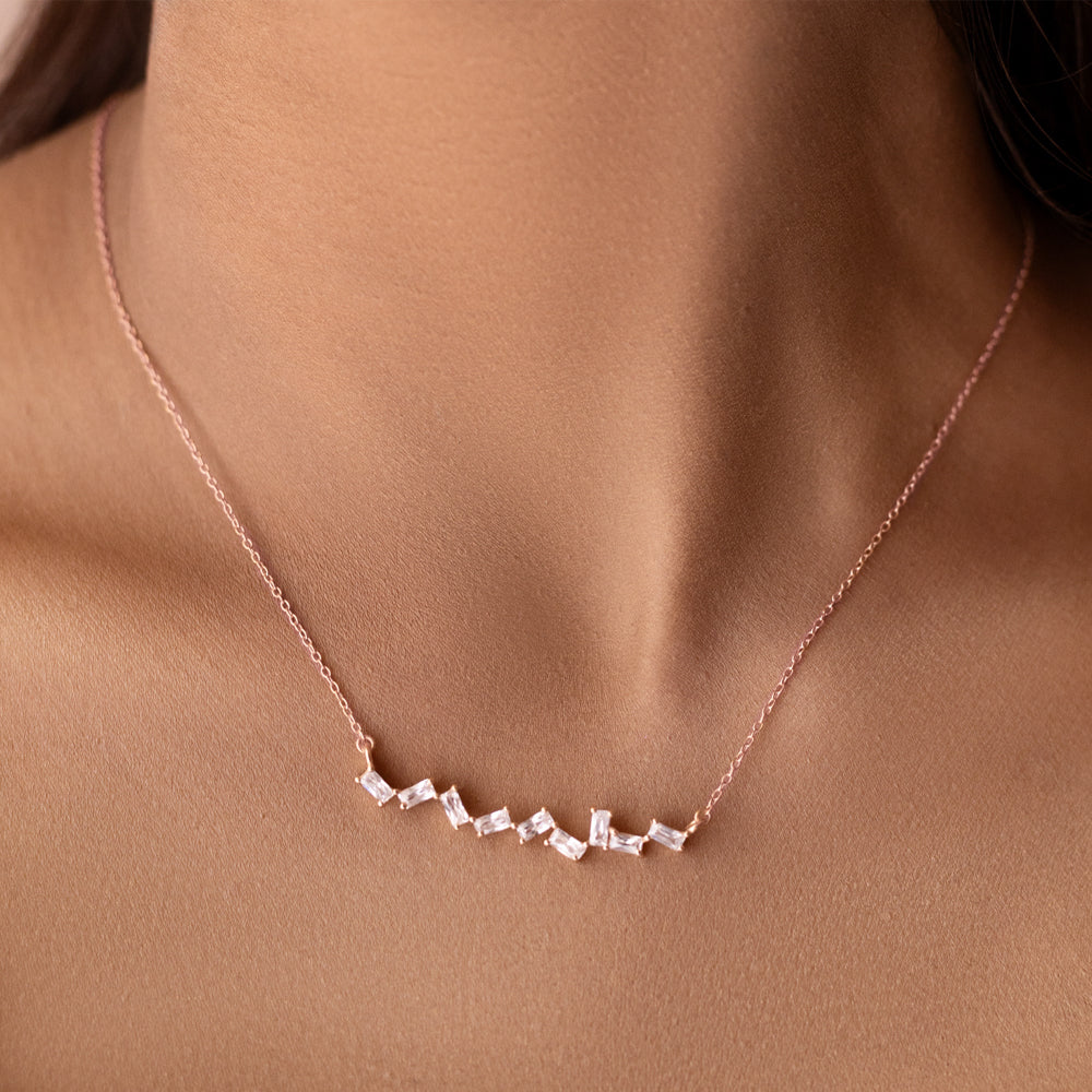 ZIig Zag Bagutte Love Necklace