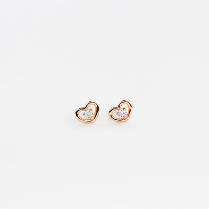 TIMELESS ROMANCE HEART STUD