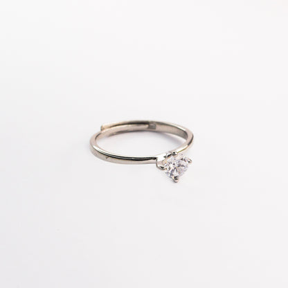 ELEGANT SOLITAIRE RING